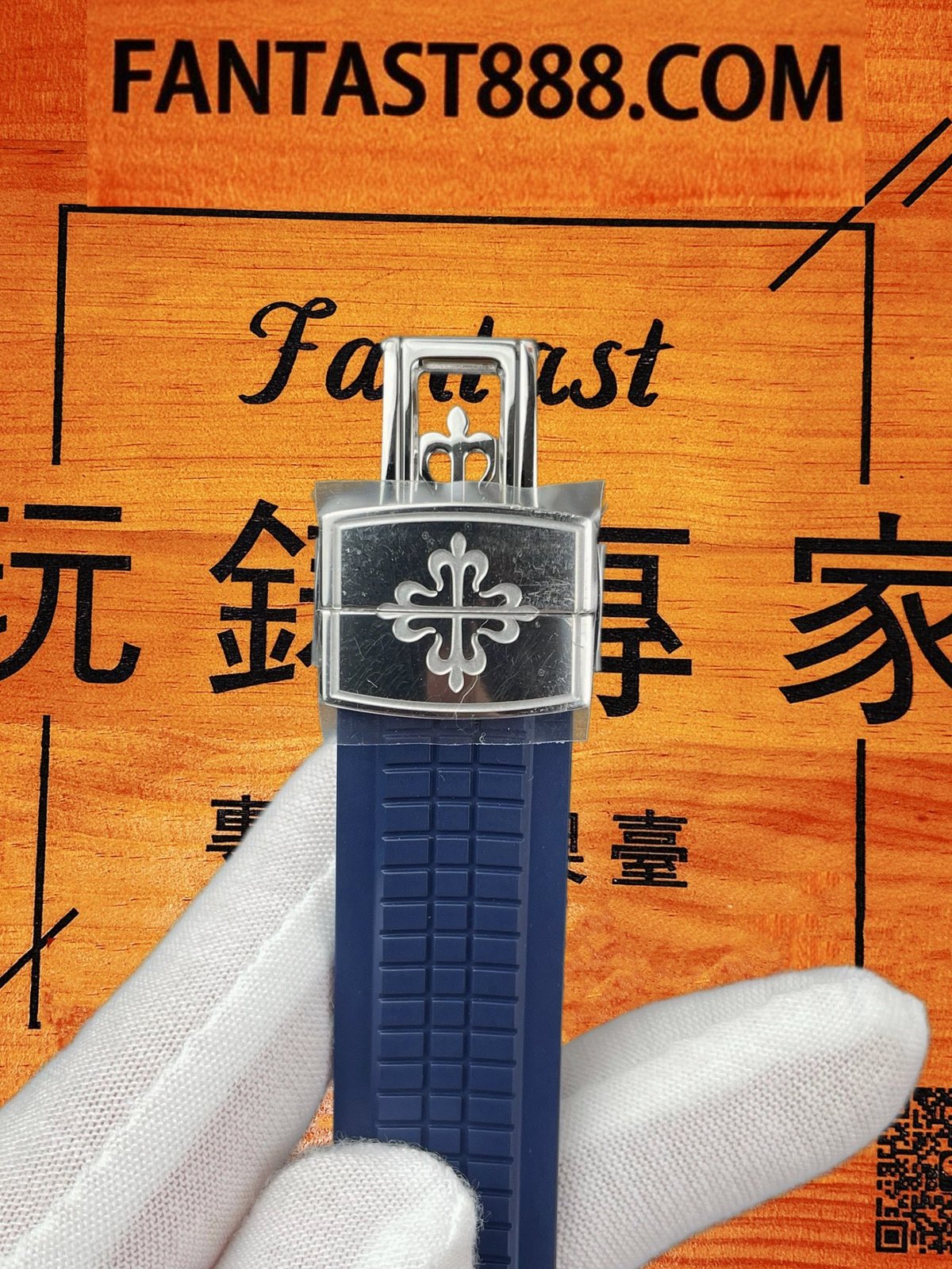 百達翡麗Aquanaut 5261G後蓋透底24K金自動陀機芯