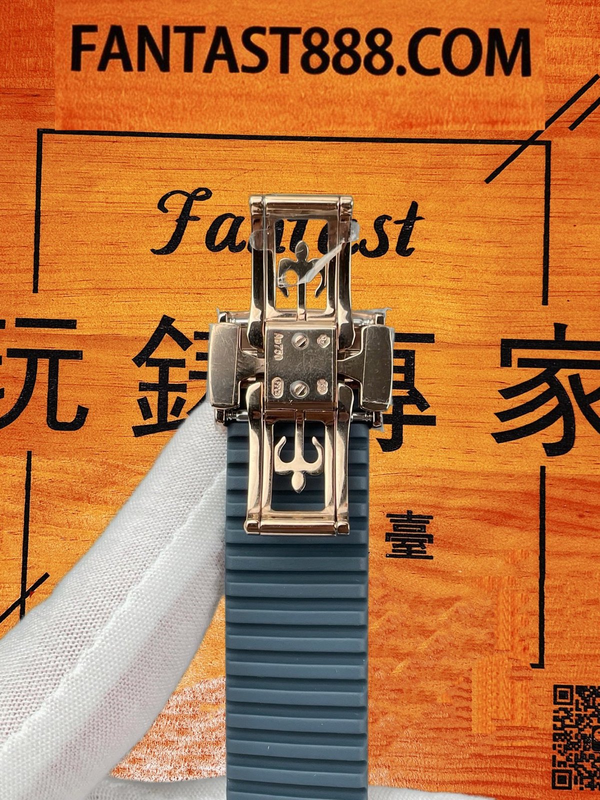 Patek Philippe 5261R玫瑰金摺疊扣Calatrava十字星標誌