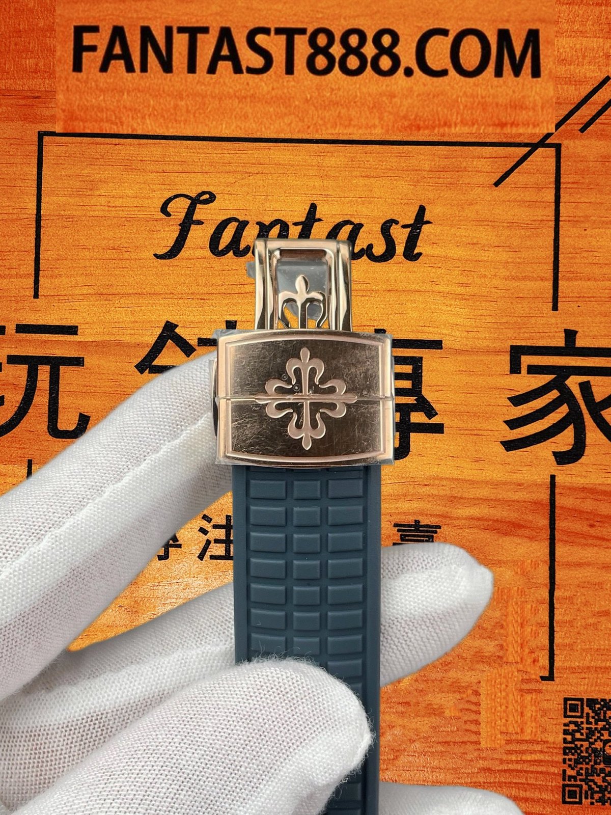 百達翡麗Aquanaut 5261R後蓋透底24K金自動陀機芯