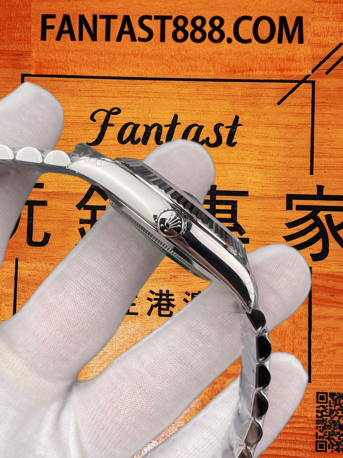 勞力士Day-Date三角坑紋白金外圈與錶冠