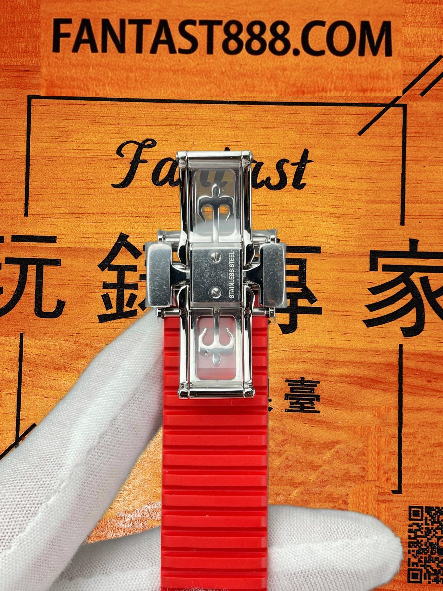 PP Aquanaut 5167A藍寶石鏡面與夜光塗層