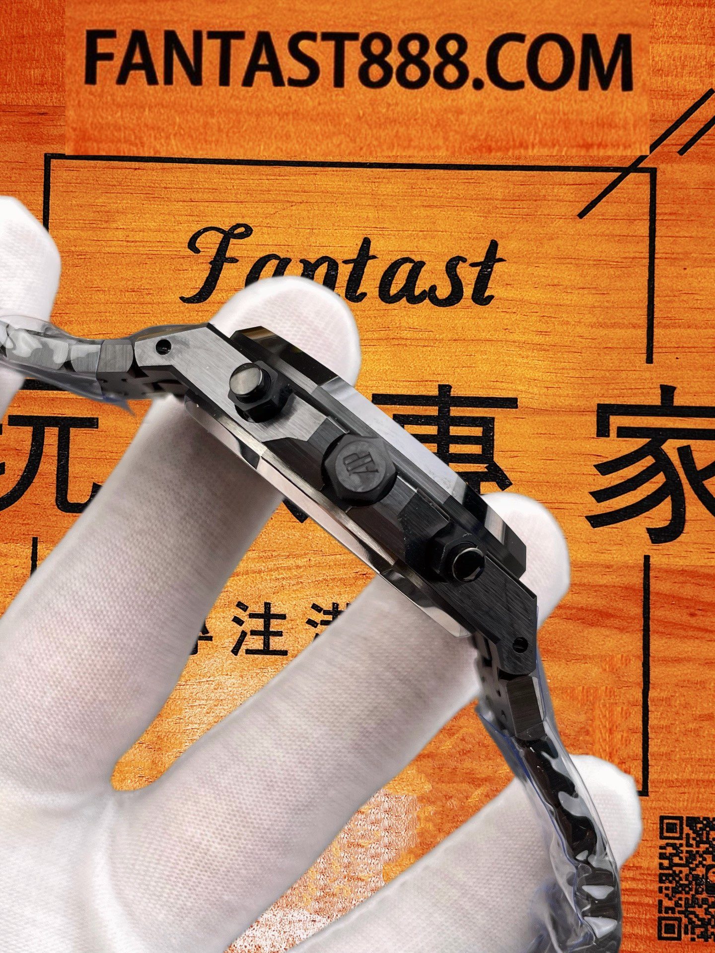 AP皇家橡樹黑陶瓷八角形錶圈與計時按鈕