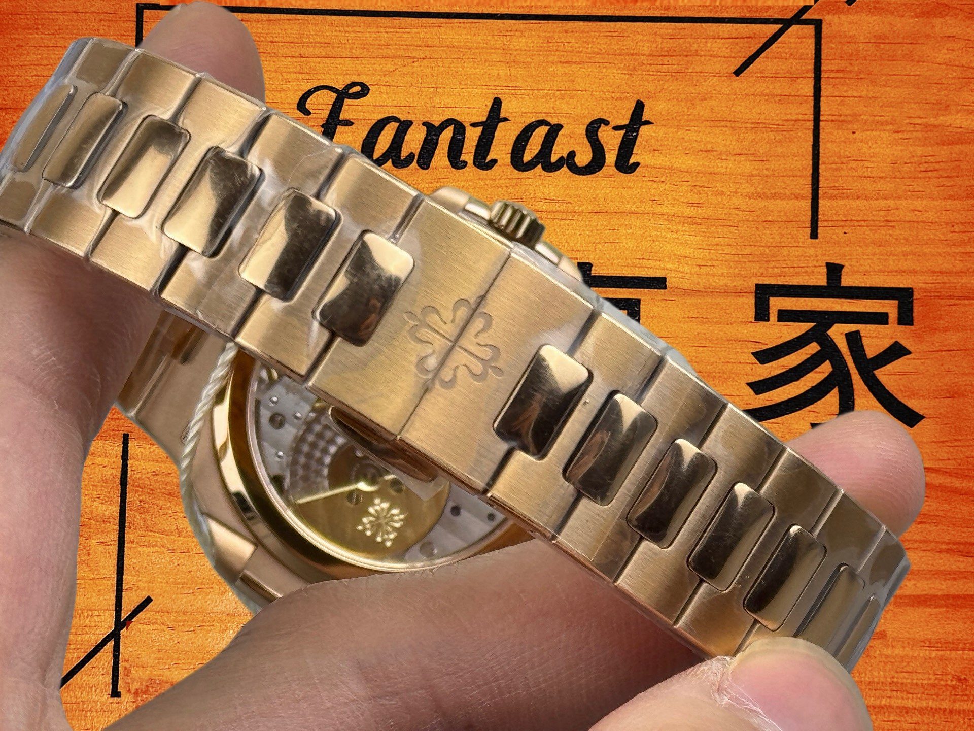 PP Nautilus 5712R玫瑰金黑盤佩戴效果