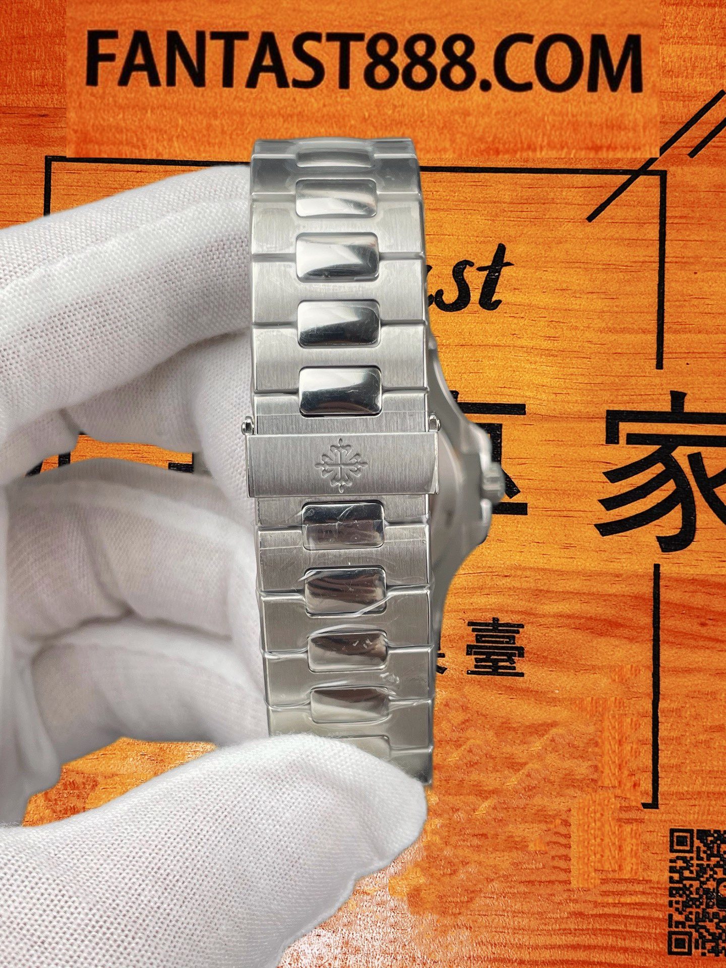 5711 綠盤佩戴效果 PP Nautilus 5711綠盤佩戴效果