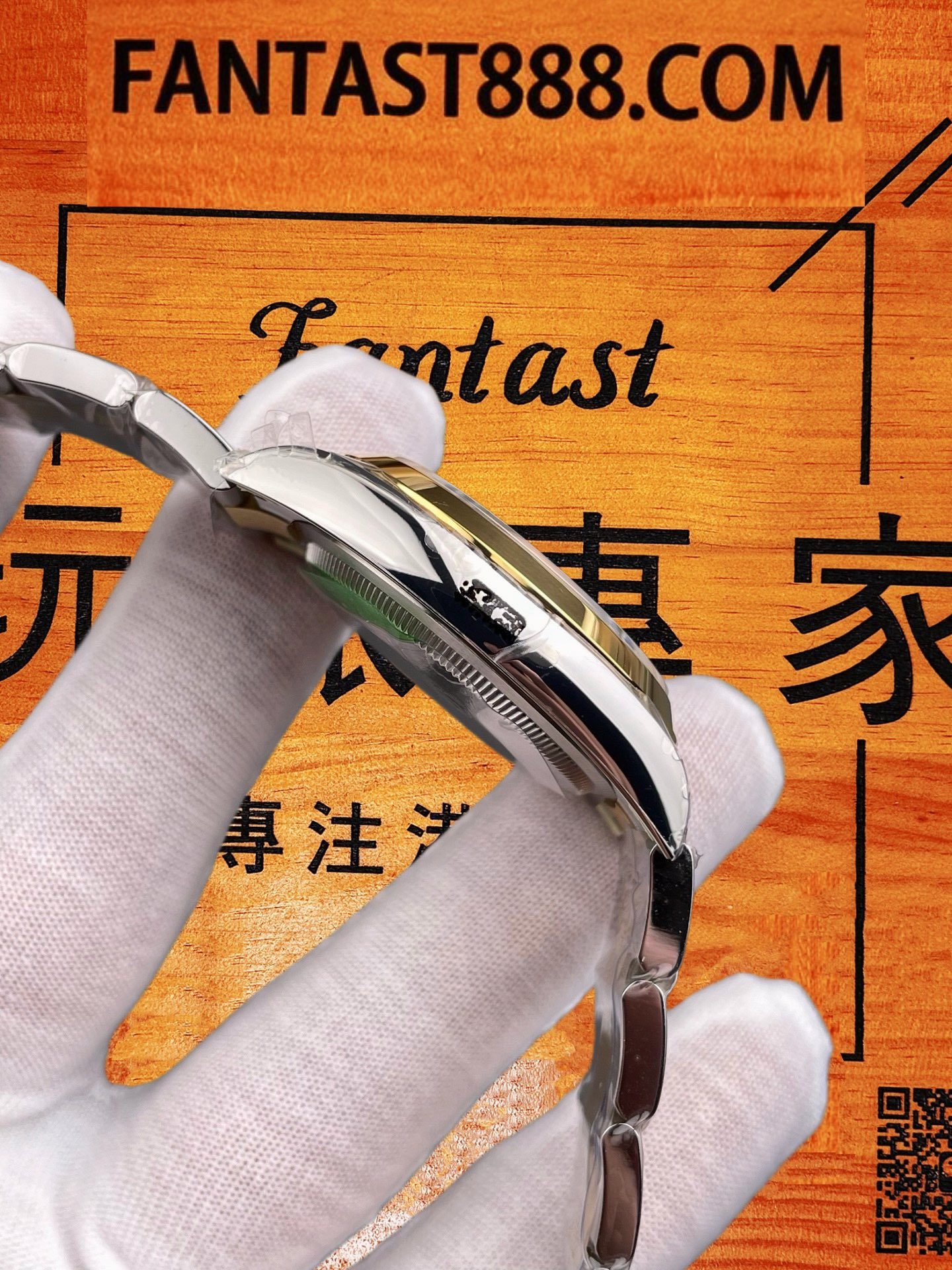探險家一代後蓋