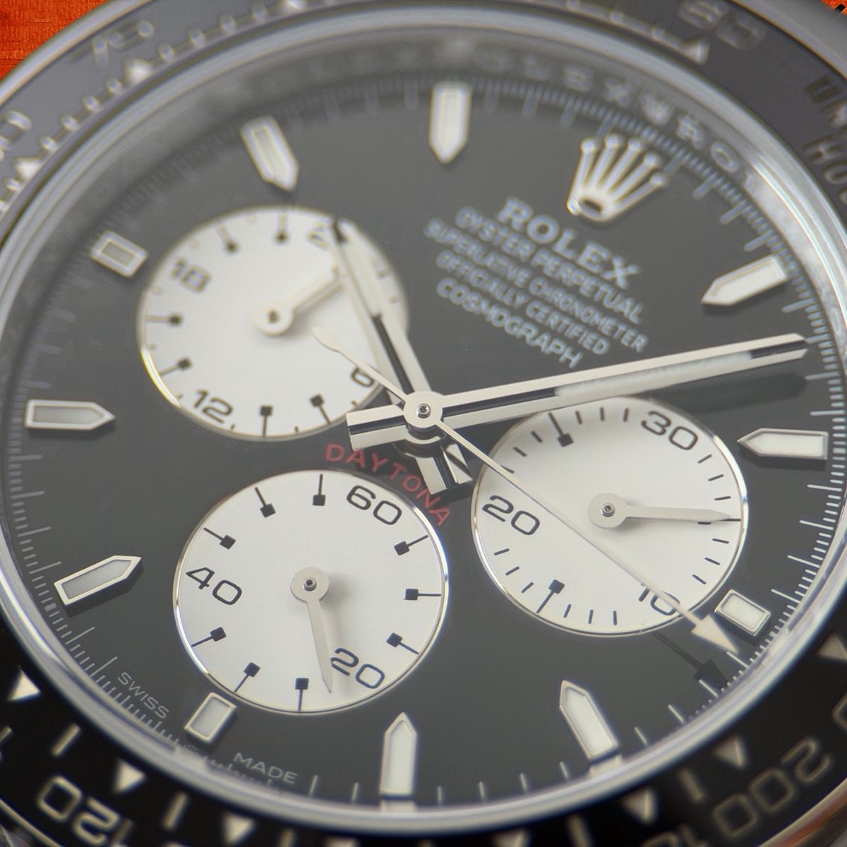 高仿勞力士 CBD廠 配重 Cosmograph Daytona 126500LN 904L鋼黑圈 勒芒黑盤 白色monobloc計時盤 4132機芯 復刻腕錶 實拍 3