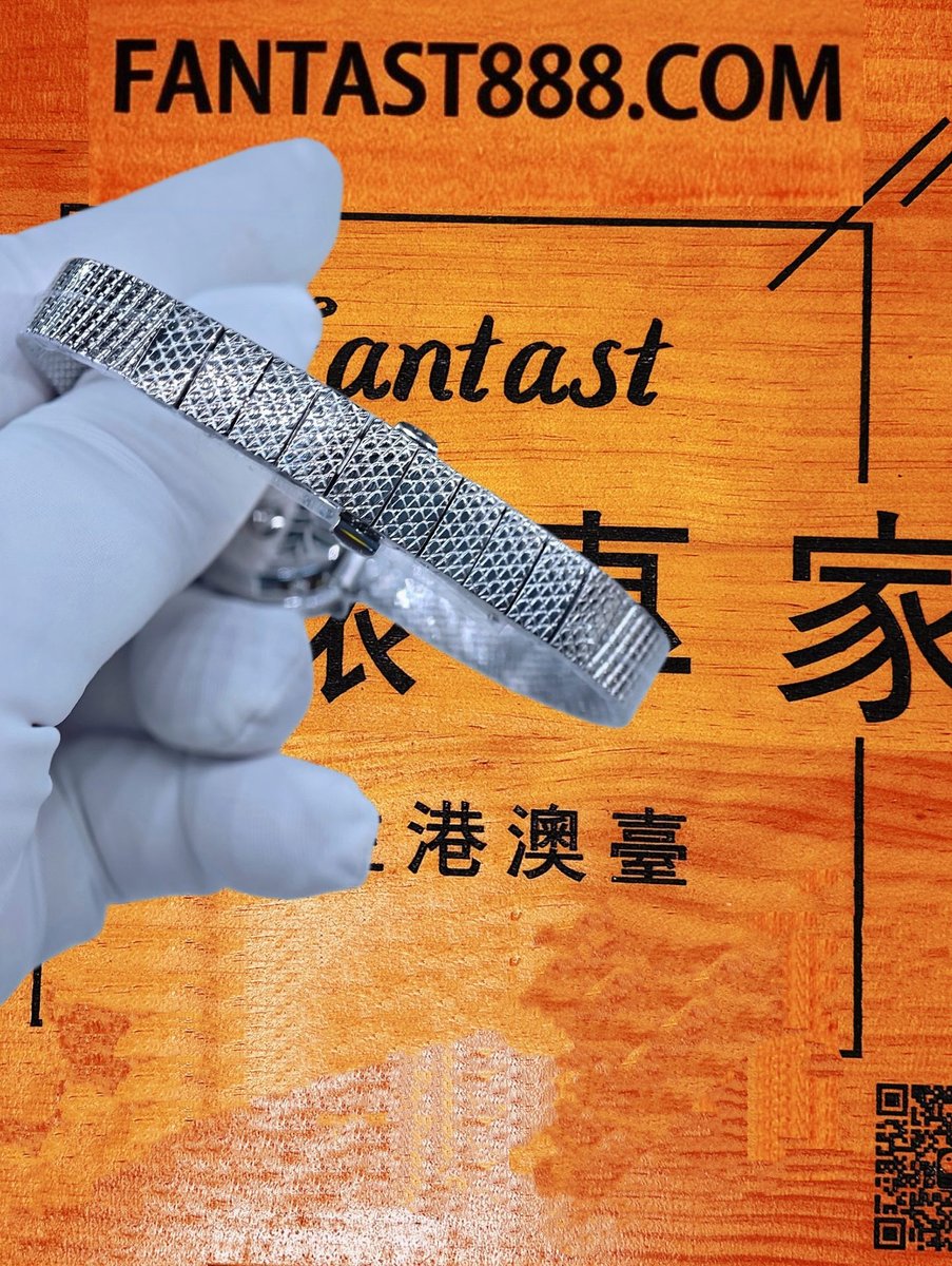 客定改裝 Cartier 卡地亞 最新款 圈口鑲嵌培育實驗鑽石 18K包厚金 白面羅馬數字 復刻腕錶 實拍 7