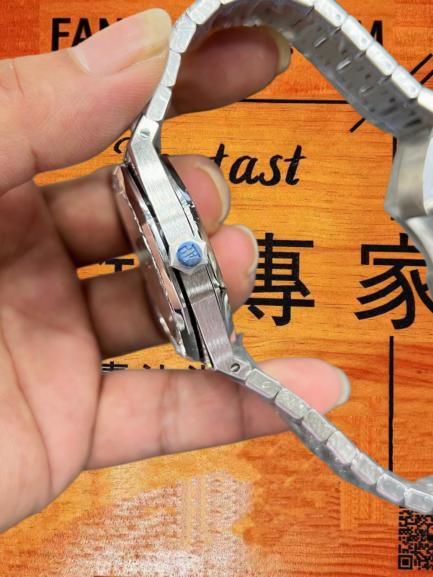 高仿愛彼-皇家橡樹-16202-Jumbo滿鑽藍盤-39mm-超薄兩針 實拍 6
