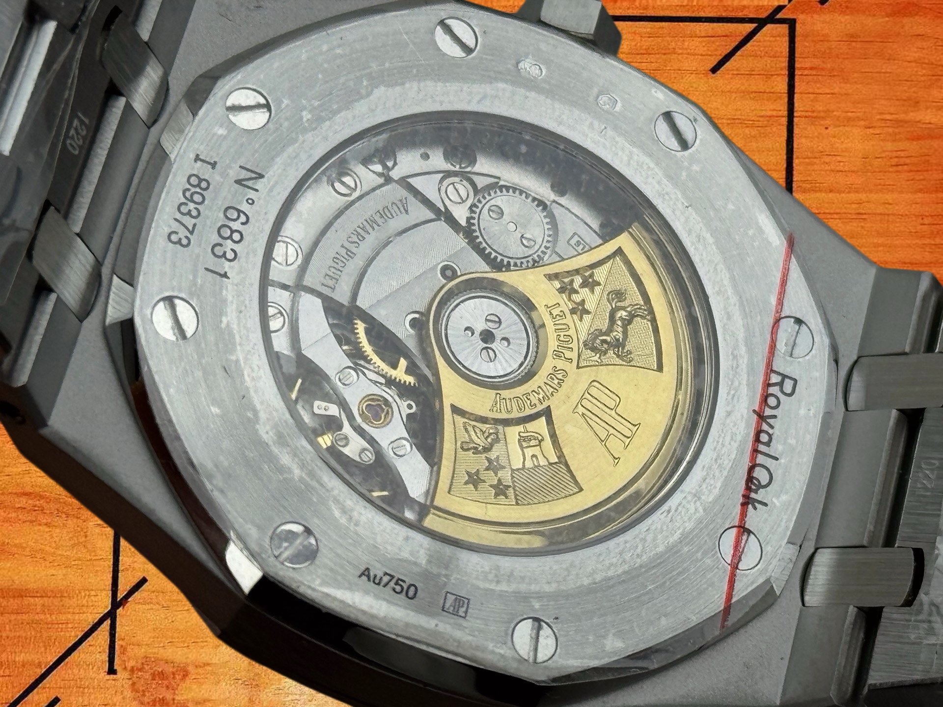 高仿愛彼-皇家橡樹-15400-霜金-41mm-霜花工藝 實拍 4