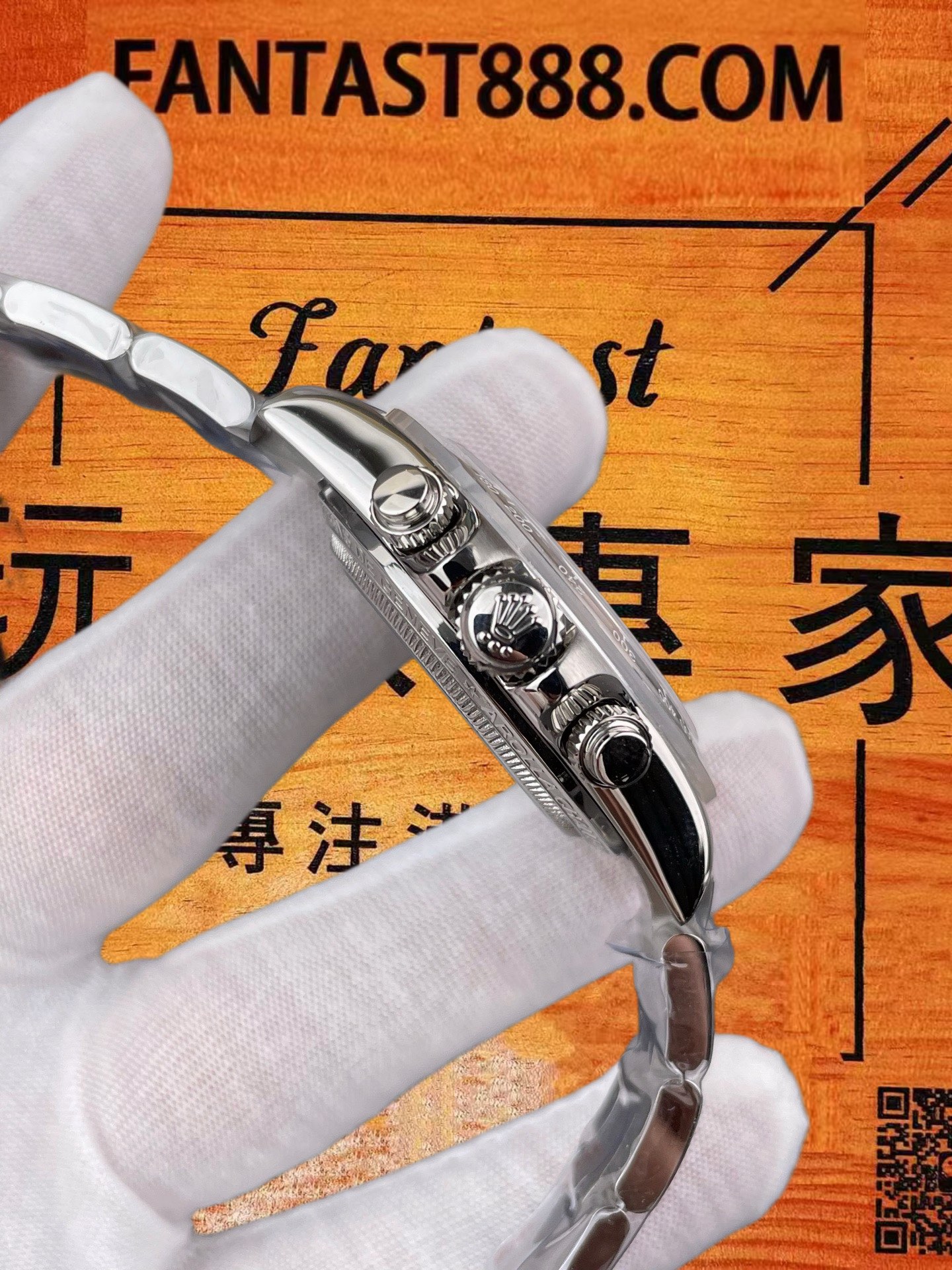高仿勞力士-迪通拿-冰川改裝-藍寶石透明盤-4130鏤空機芯 實拍 3