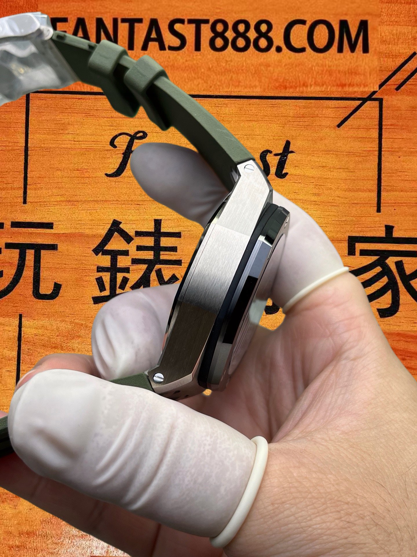 高仿愛彼-皇家橡樹離岸26420-鈦金屬綠盤-43mm-飛返計時 實拍 3