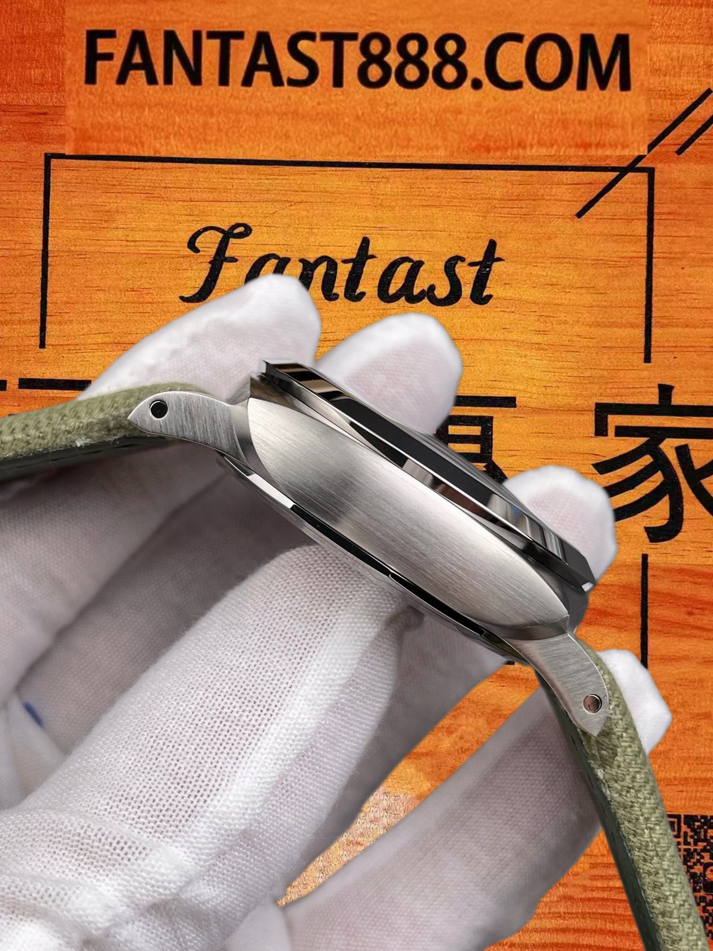 高仿沛納海-Luminor-PAM1356-墨綠盤-44mm 實拍 4