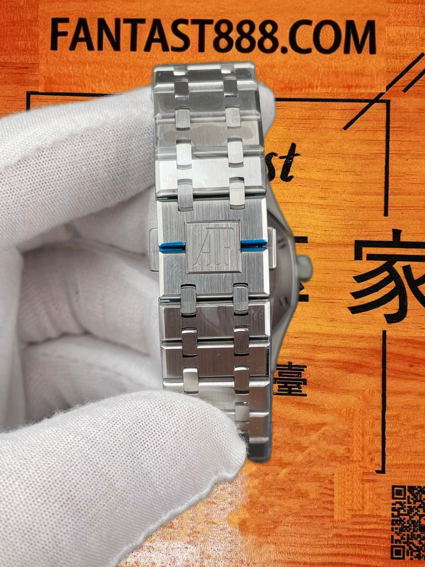 皇家橡樹15500 復刻錶 正面特寫