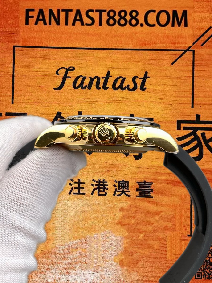余文樂迪通拿 黑色蝸形紋小錶盤
