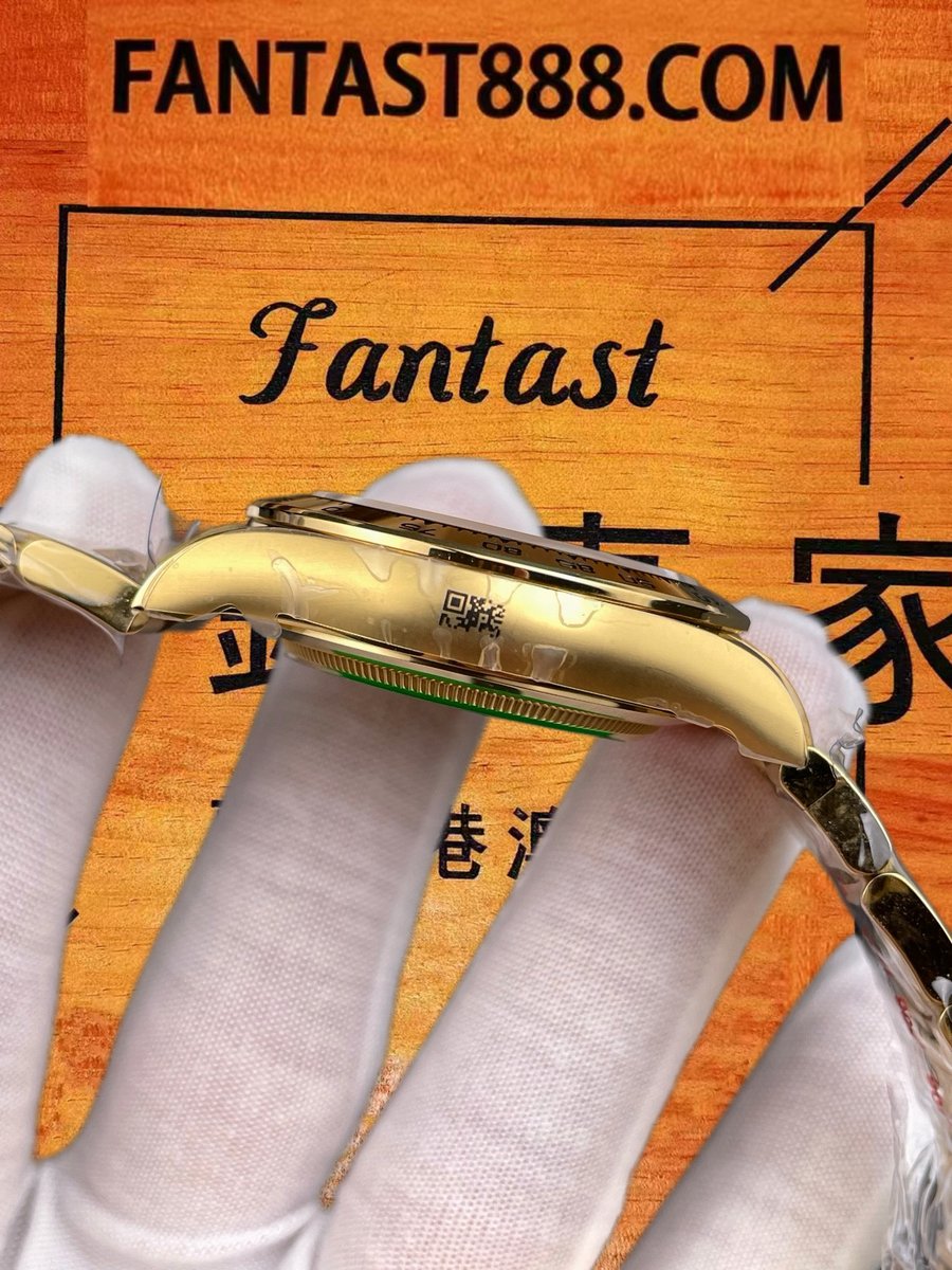 綠金迪 機芯背透