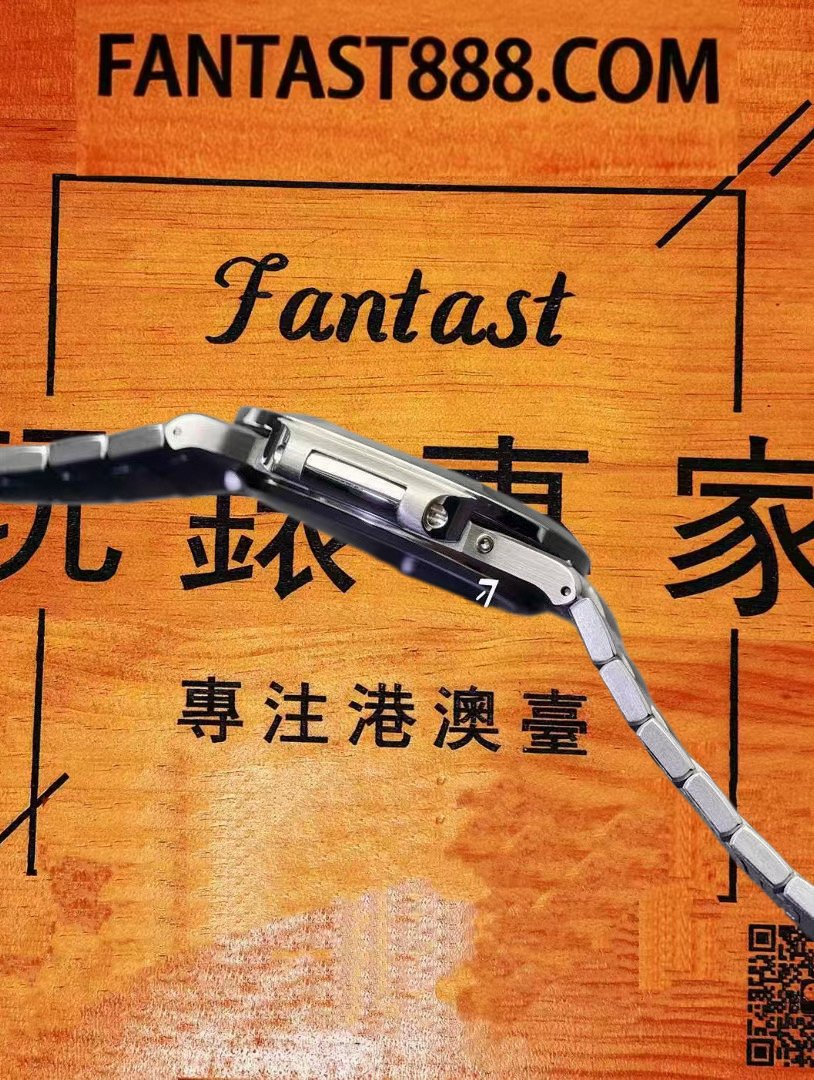 鸚鵡螺5712 240機芯