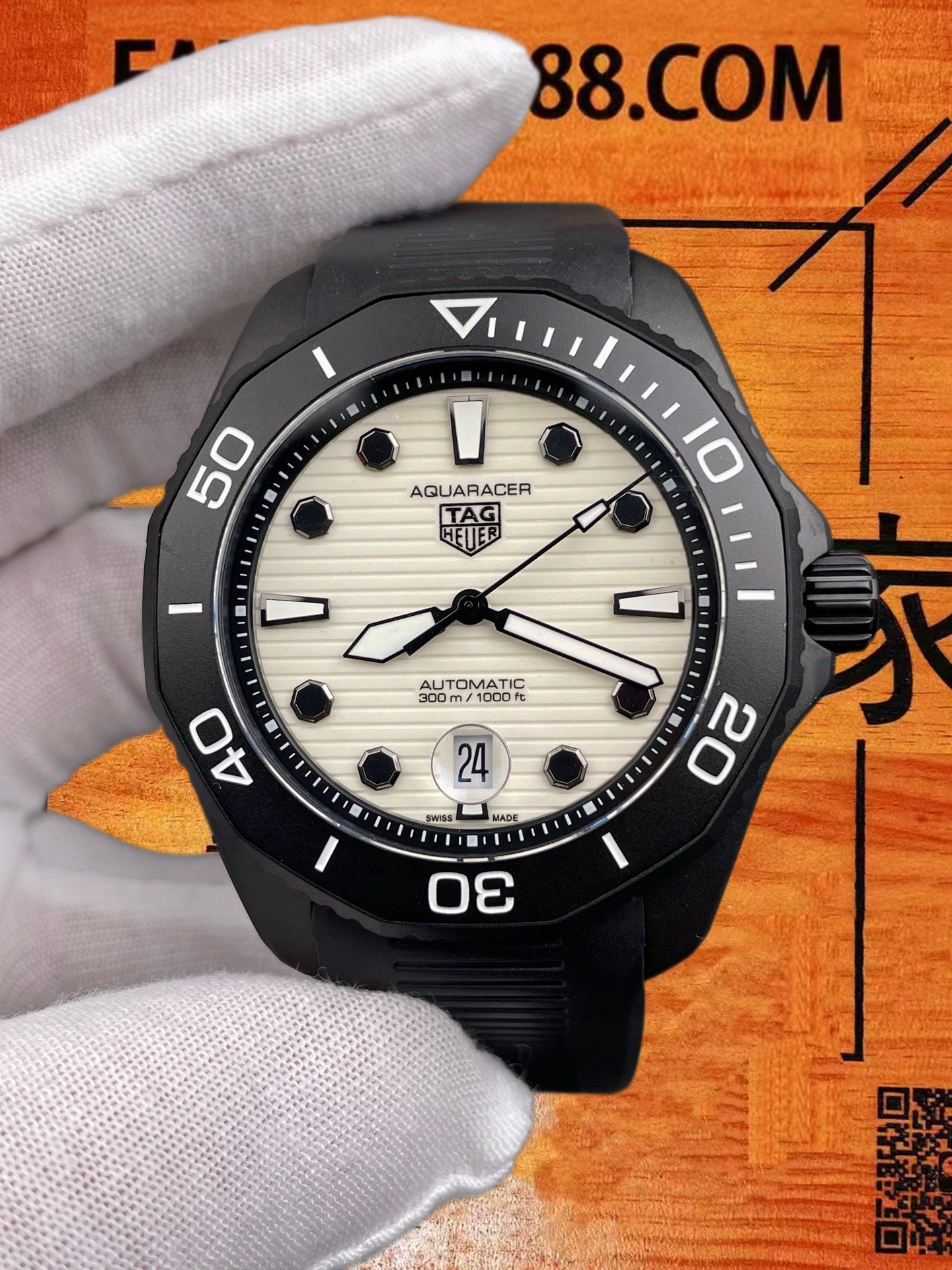 高仿原單泰格豪雅-Aquaracer競潛-黑陶瓷白盤-43mm-SW200機芯 實拍 3