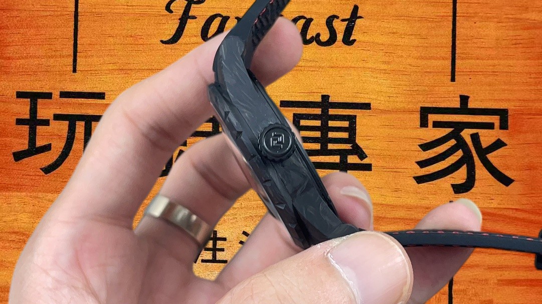 羅杰杜彼王者系列碳纖維鏤空陀飛輪