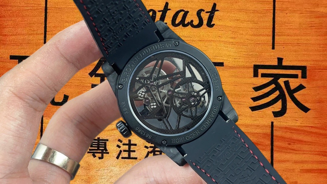 羅杰杜彼王者系列碳纖維鏤空陀飛輪