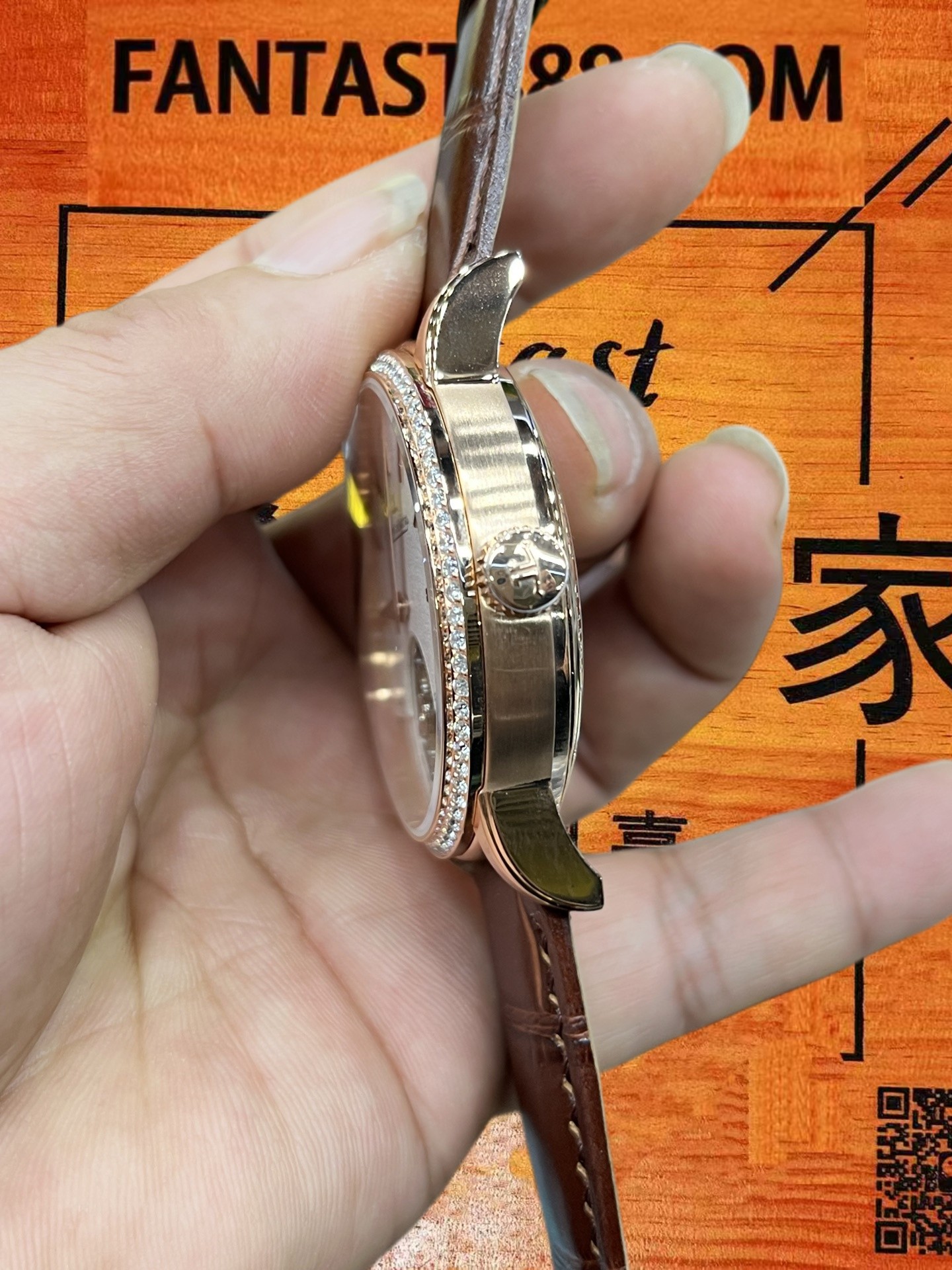積家大師系列鑽圈白盤圓柱遊絲陀飛輪