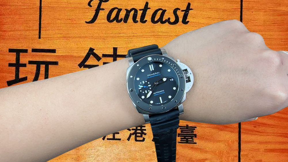 高仿VS廠沛納海潛行PAM683黑盤藍秒針 42mm實拍圖6