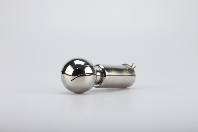 Bolt rotary cleaning ball