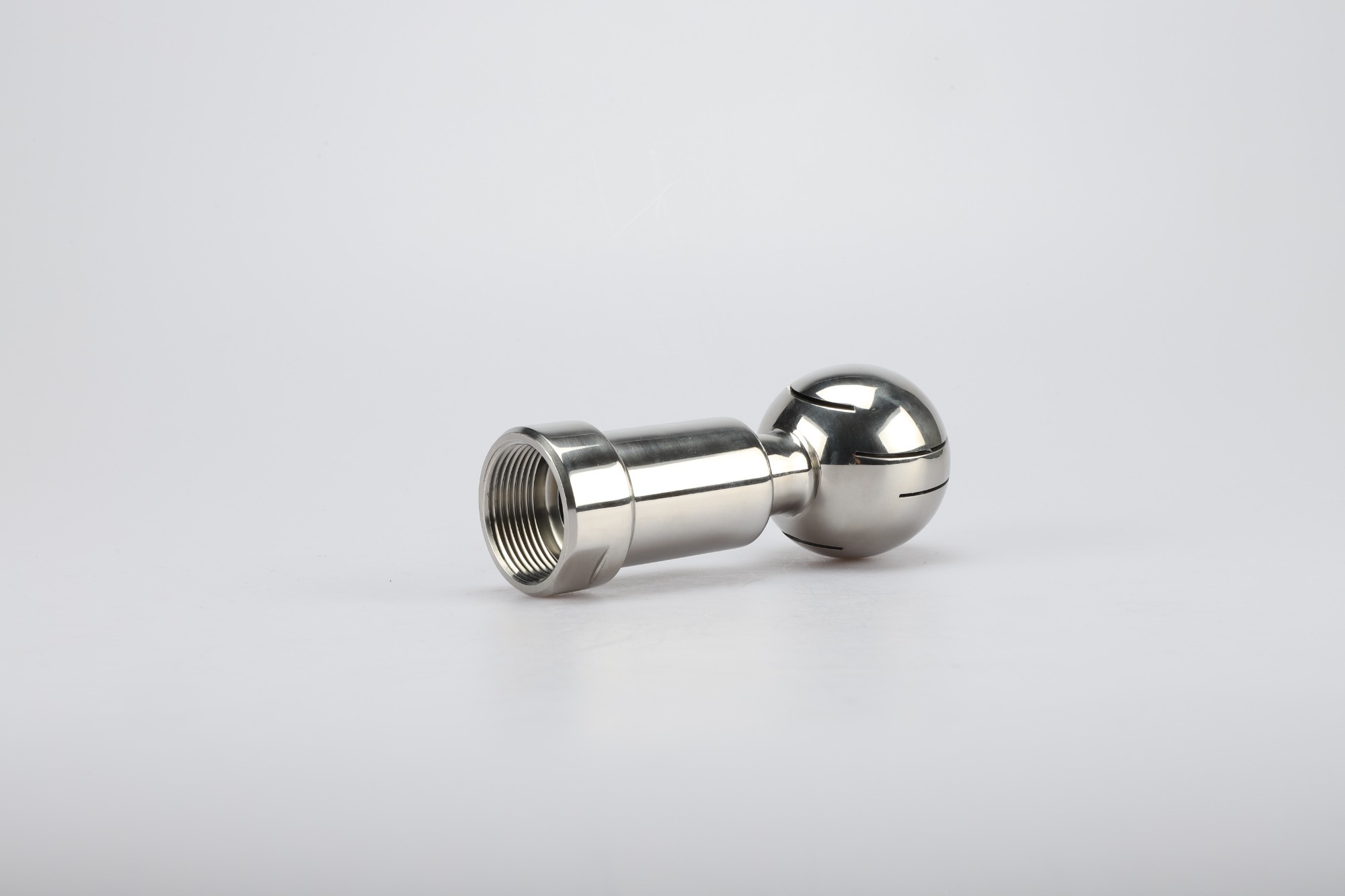 Female thread rotary cleaning ball