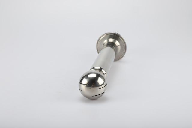 Double clamp rotary cleaning ball