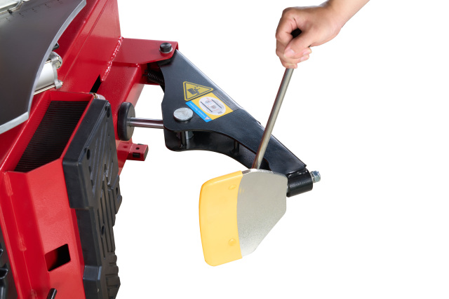 SELA Industrial Semi-automatic Tire Changer,12”-24” Rim Clamping Capacity
