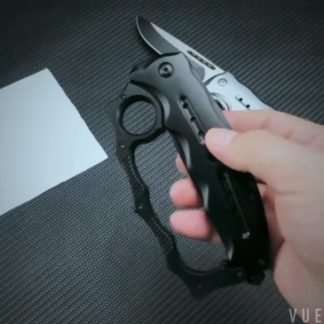 Cold Steel B098 Fist Folding Knife/Black/White