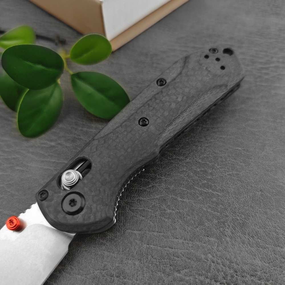 Thumb Opening Mini Folding Knife, Shaft Lock Knife with 2.8" D2 Steel Blade Carbon Fiber Handle, EDC Folding Pocket Knife with Belt Clip, BM 565 Folding Knife is the perfect addition to your gear collection, backpack, survival kit, tackle box, and more