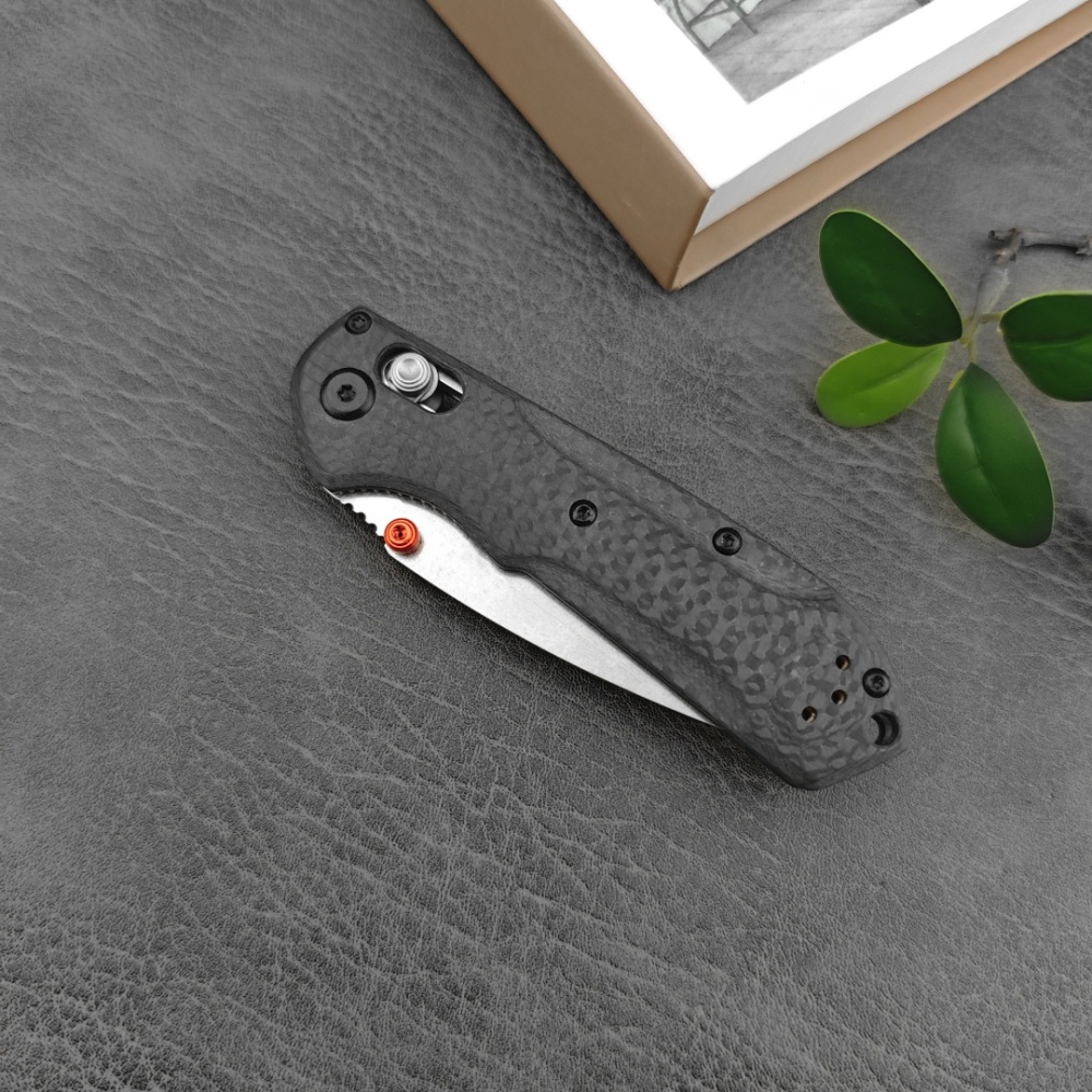 Thumb Opening Mini Folding Knife, Shaft Lock Knife with 2.8" D2 Steel Blade Carbon Fiber Handle, EDC Folding Pocket Knife with Belt Clip, BM 565 Folding Knife is the perfect addition to your gear collection, backpack, survival kit, tackle box, and more