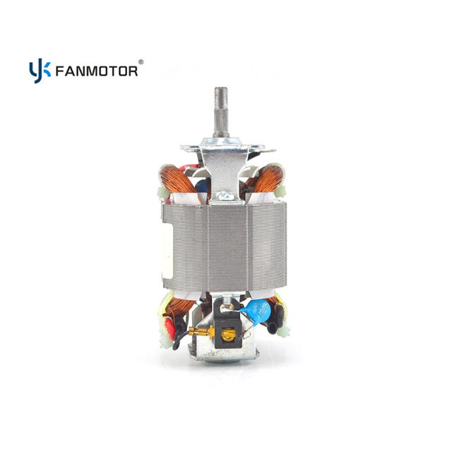 Motor universal de 64 x 20 mm de potencia confiable para licuadoras, exprimidores y picadoras.