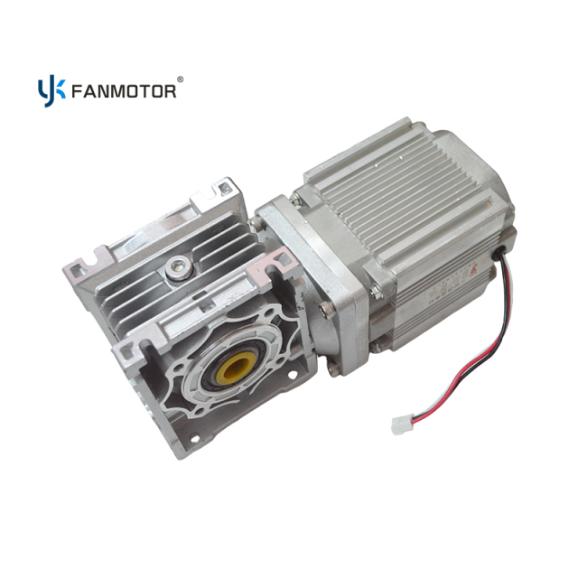 Motor eléctrico de reducción de velocidad con engranaje helicoidal trifásico de 380 V CA NMRV40