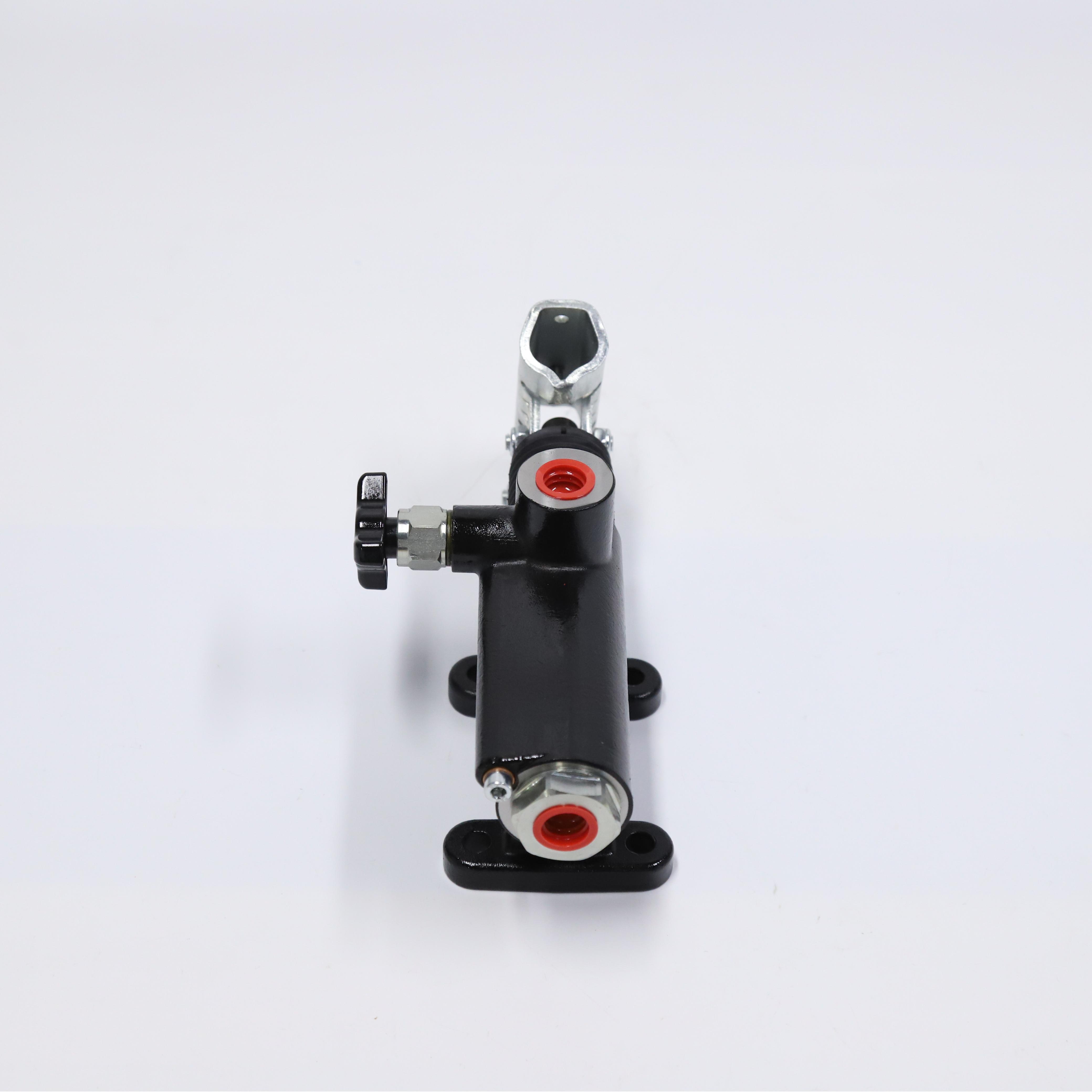 Hand Pump for the Single-Arm Boat Davit of the Rescue Boat