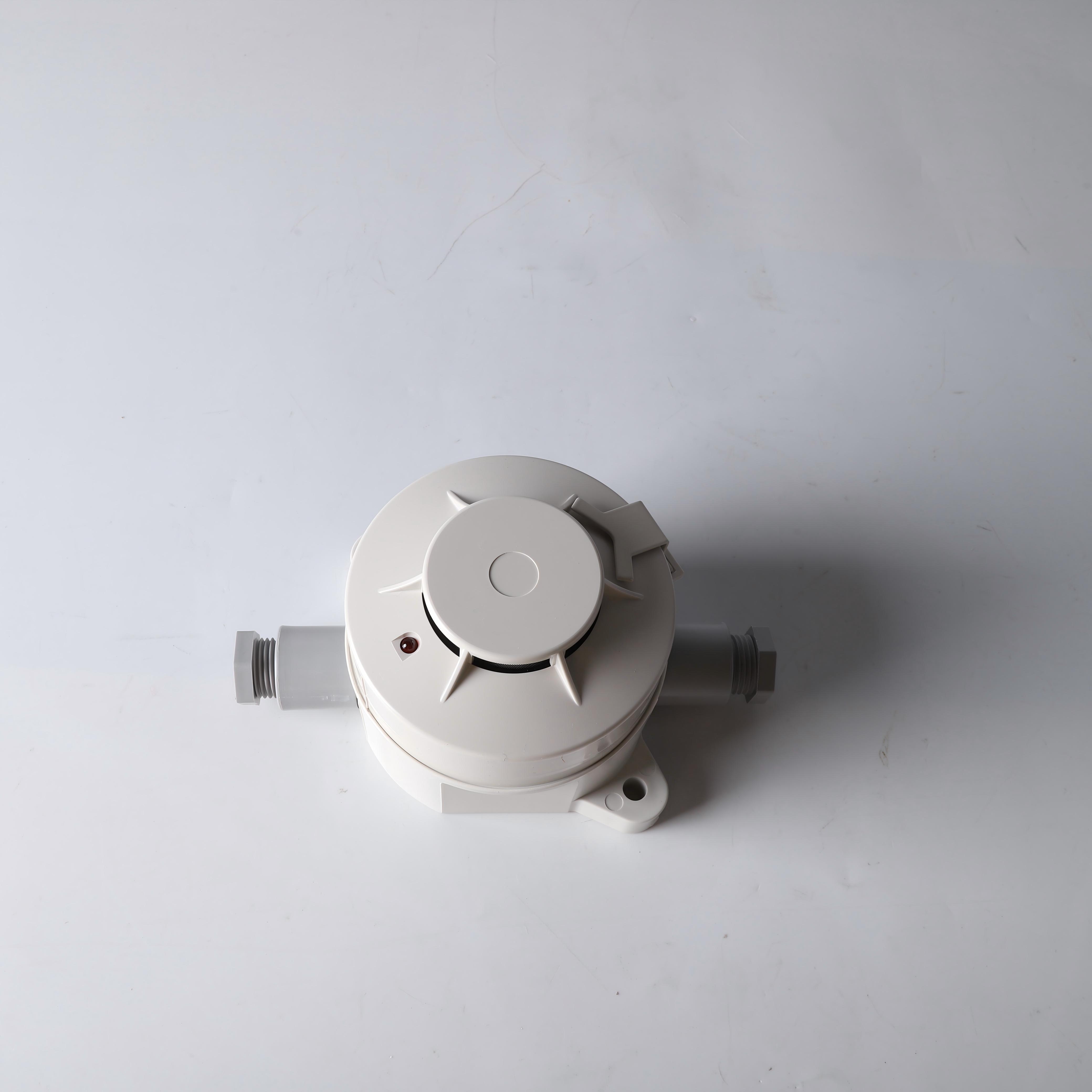 Photoelectric Smoke Detector for Use in Ship Engine Rooms
