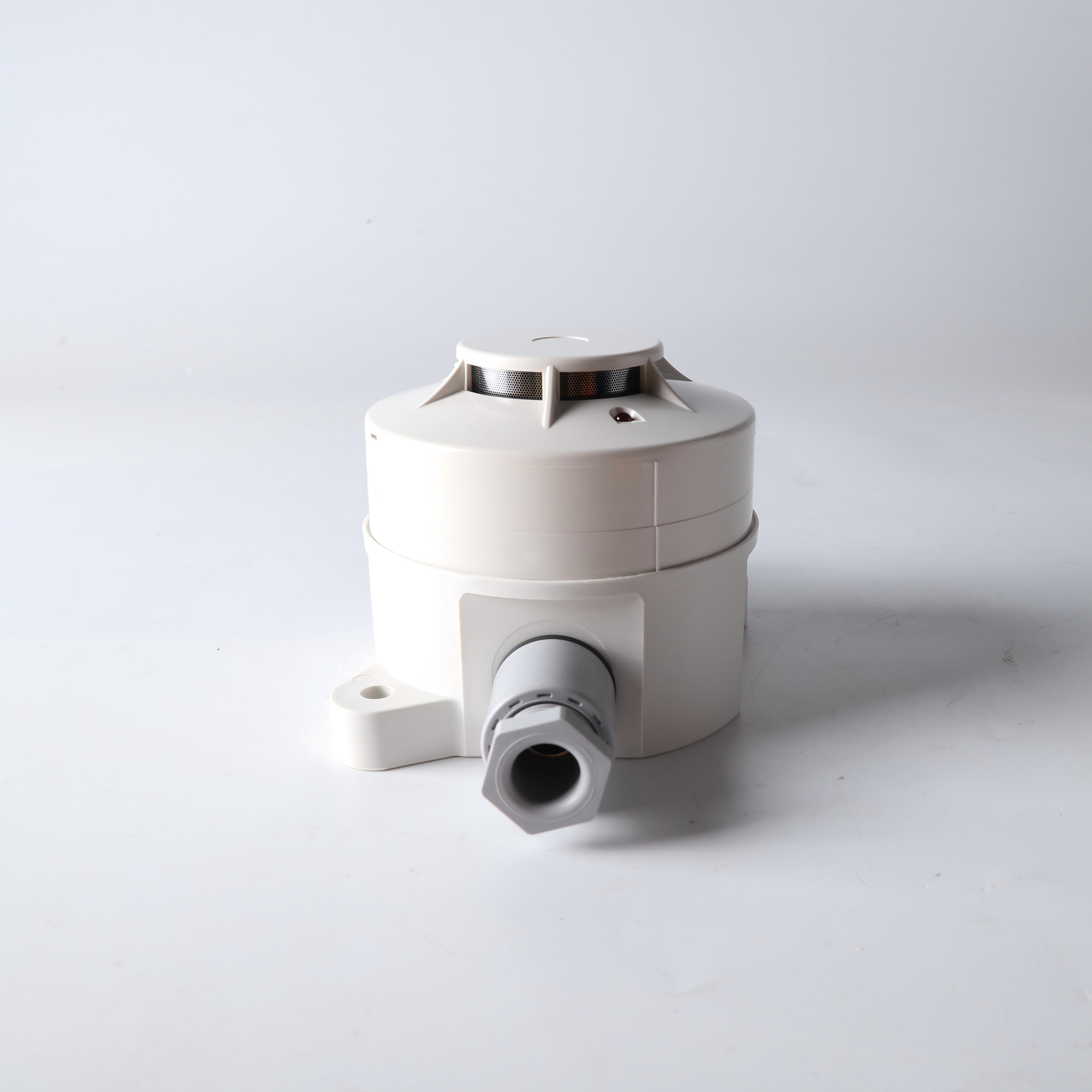 Photoelectric Smoke Detector for Use in Ship Engine Rooms