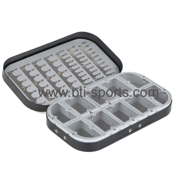 BTI-1500-10WH 10 compartments & 64 clips fly box