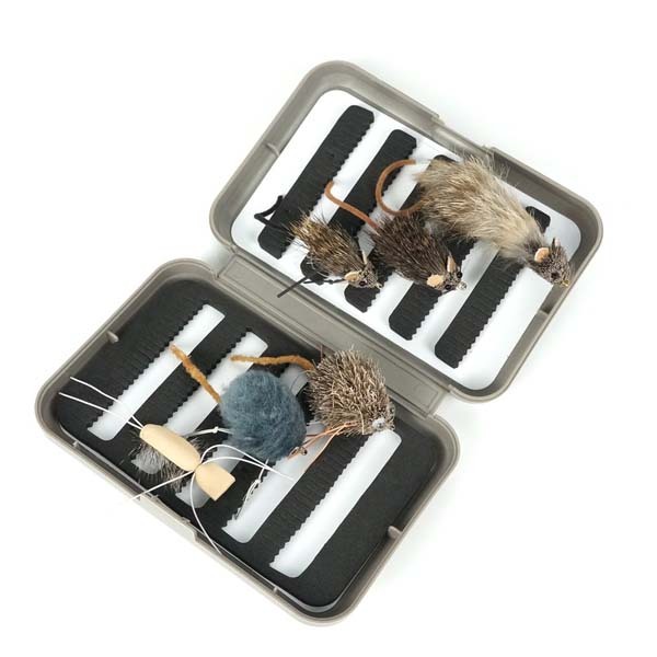 Mouse flies