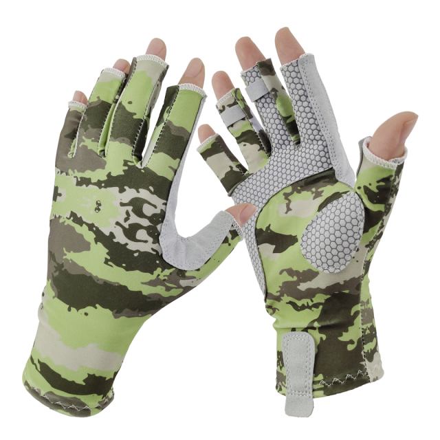 BTI-11B-2163 Fishing gloves camo green with silicone