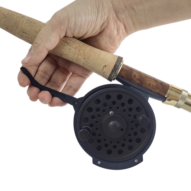 02B-SGAT Automatic Fly Reel with balance and handle