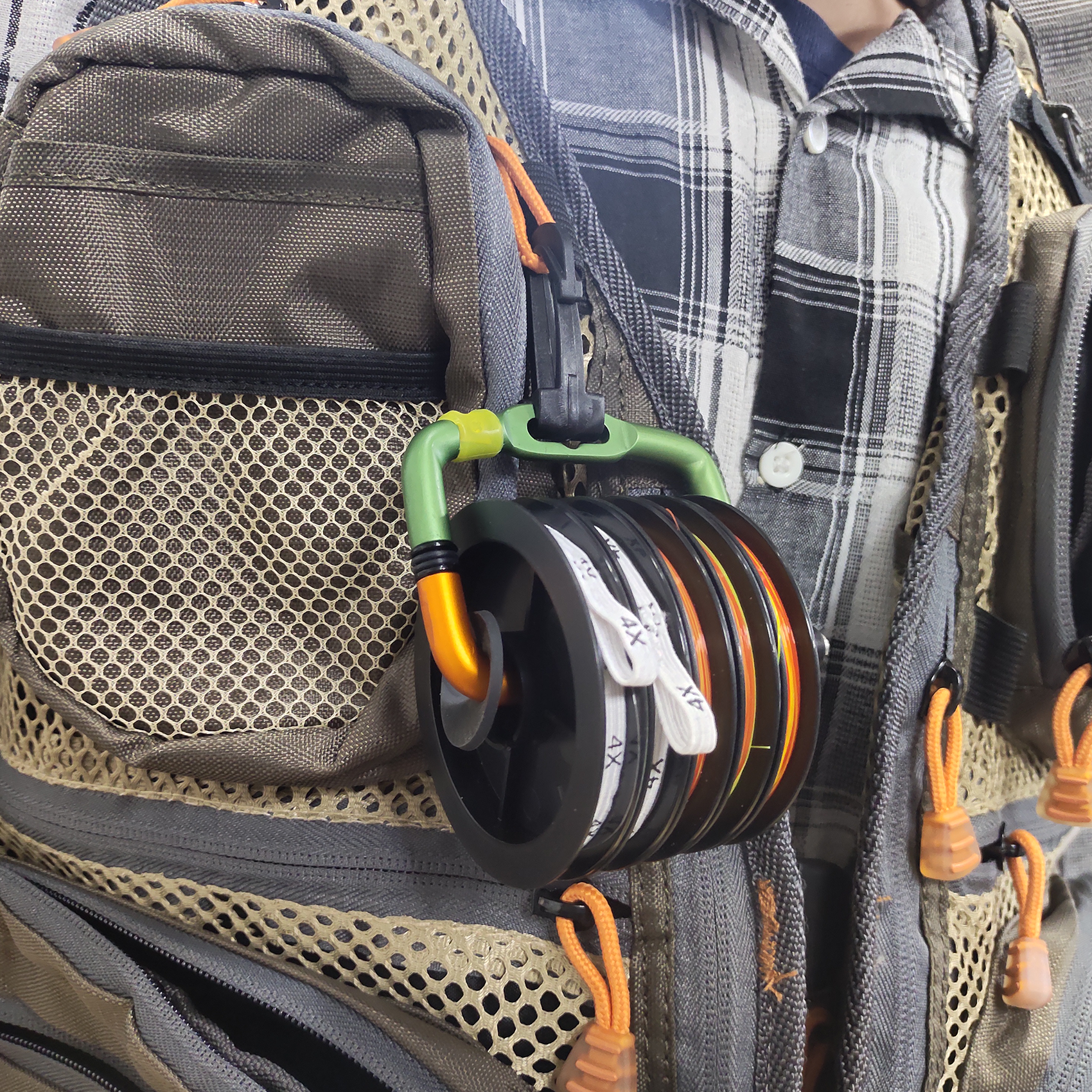 BTI-09E-3210 Tippet Holder with 2 cutters