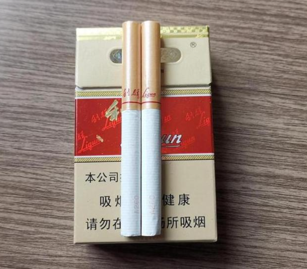 香烟 - 利群 过滤嘴香烟  cigarette
