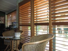 WESTERN RED CEDAR SHUNTERS