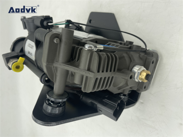 Hitachi Air Ride Suspension Compressor For Land Rover Discovery 3 Discovery 4 Range Rover Sport LR023964