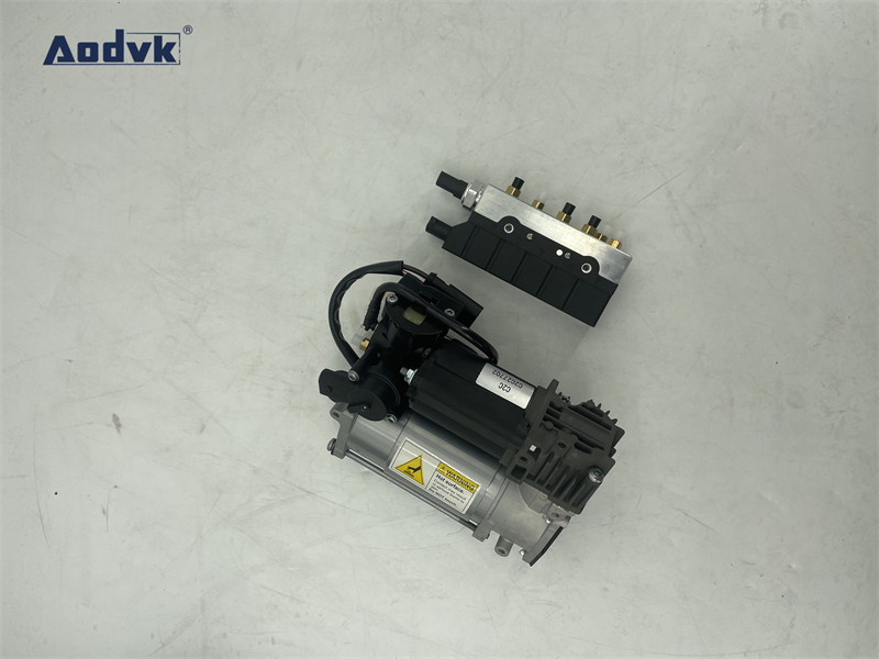 Jaguar XJ Series Air Compressor Air Suspension Valve Block C2C27702 C2C22909