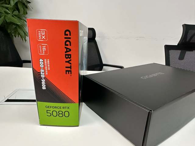 NVIDIA GeForce RTX 5080 GAMING TRIO OC
