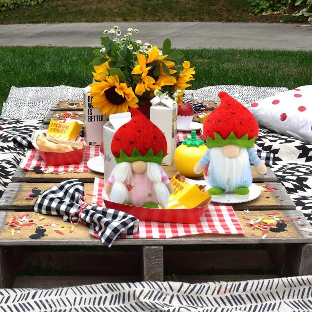 Spring Strawberry Flower Gnome Easter Long Legs Farmhouse Home Decor Ornaments Doll