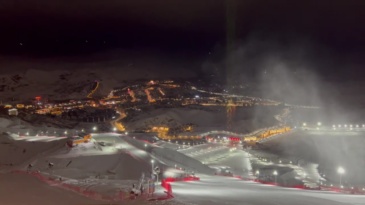 Outdoor waterproof 100W laser system integrated with ShowTower for Long distance laser projection