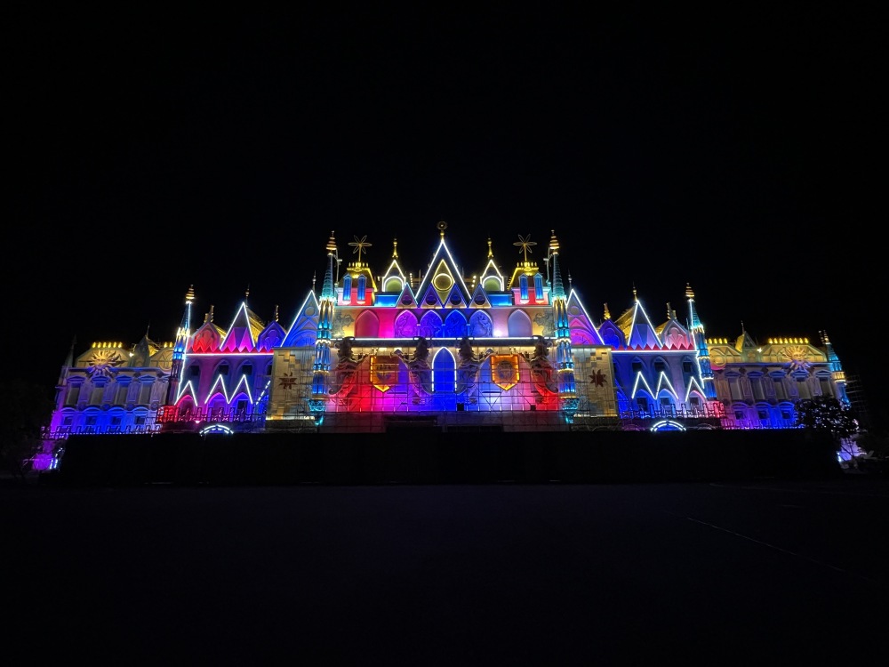 BL30.0RGB TW | Outdoor waterproof laser system integrated with ShowTower for outdoor performance